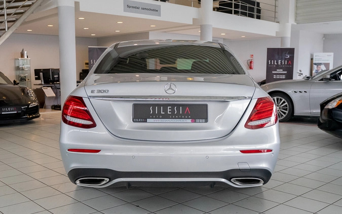 Mercedes-Benz Klasa E cena 179900 przebieg: 25866, rok produkcji 2018 z Hrubieszów małe 631